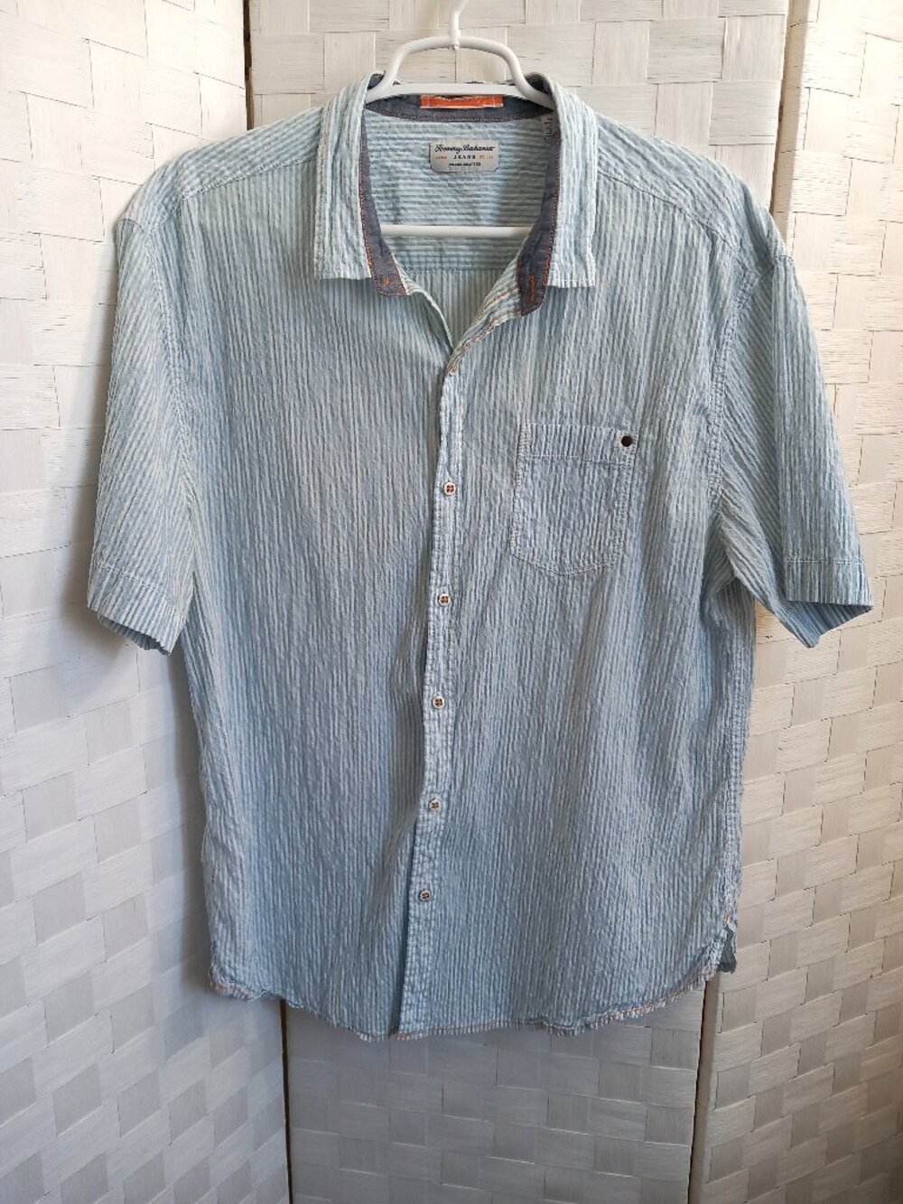 Tommy Bahama Men's BLue & White Striped Button Front Short Sleeved Shirt - XL